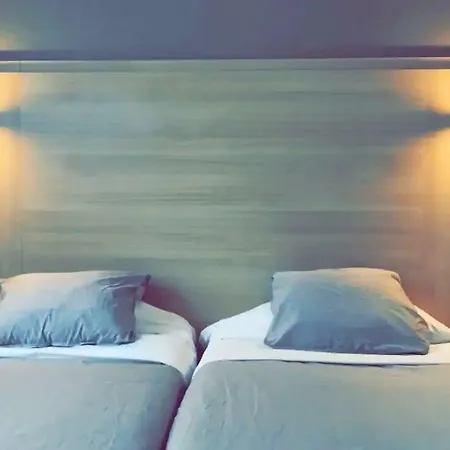 بريستول ريبابليك 3*