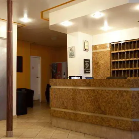 Bristol Republique Otel