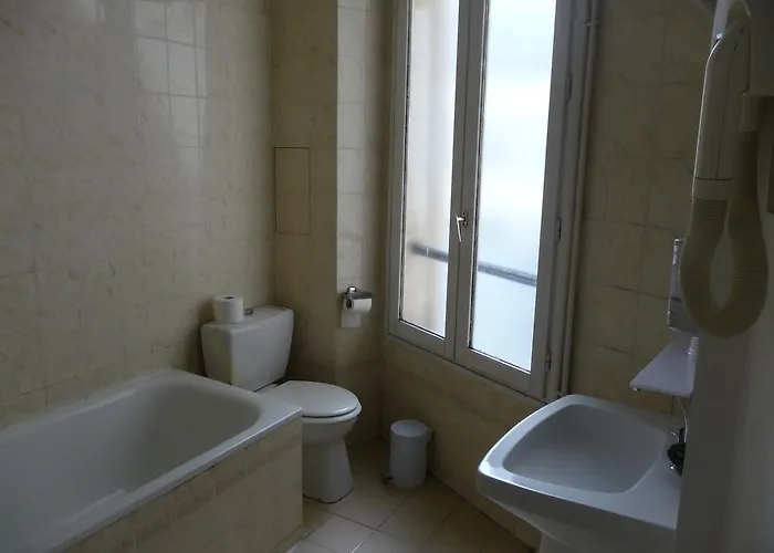 Bristol Republique Hotel 3*