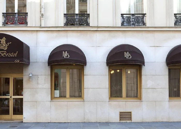 Hotel Bristol Republique 3*