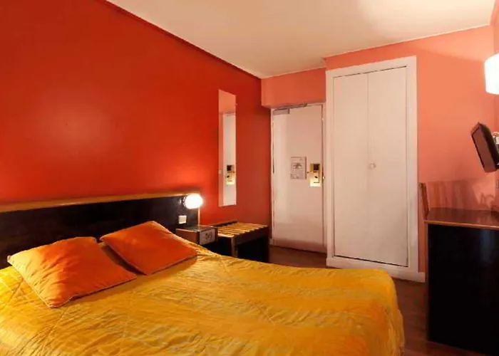 Hotel Bristol Republique 3*