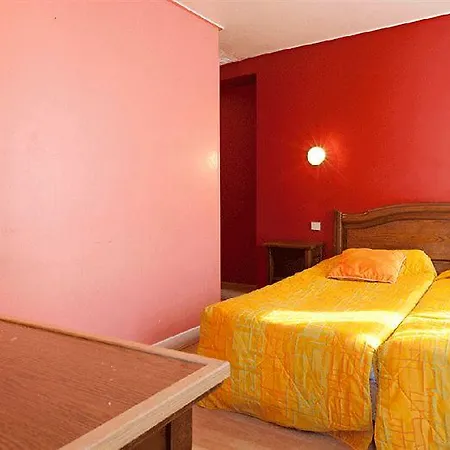 Hotel Bristol Republique 3*