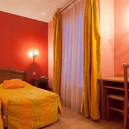 Bristol Republique Hotel 3*