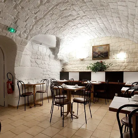 Bristol Republique Hotel Paris